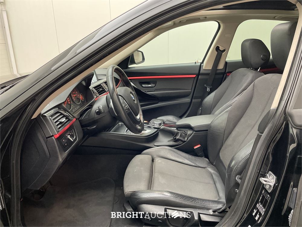 BMW 320i 3-serie Gran Turismo Luxury 184pk 2015 3-Serie, NH-052-Z