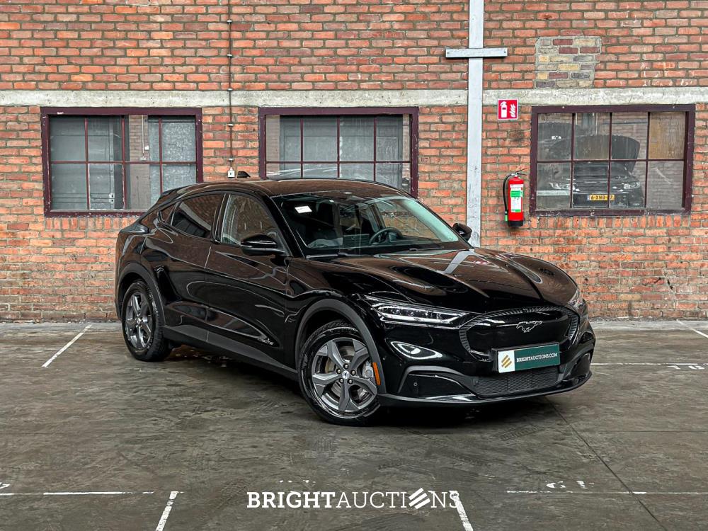 Ford Mustang Mach-E RWD 75 kWh 269pk 2021 (Origineel-NL + 1e eigenaar), N-361-JS