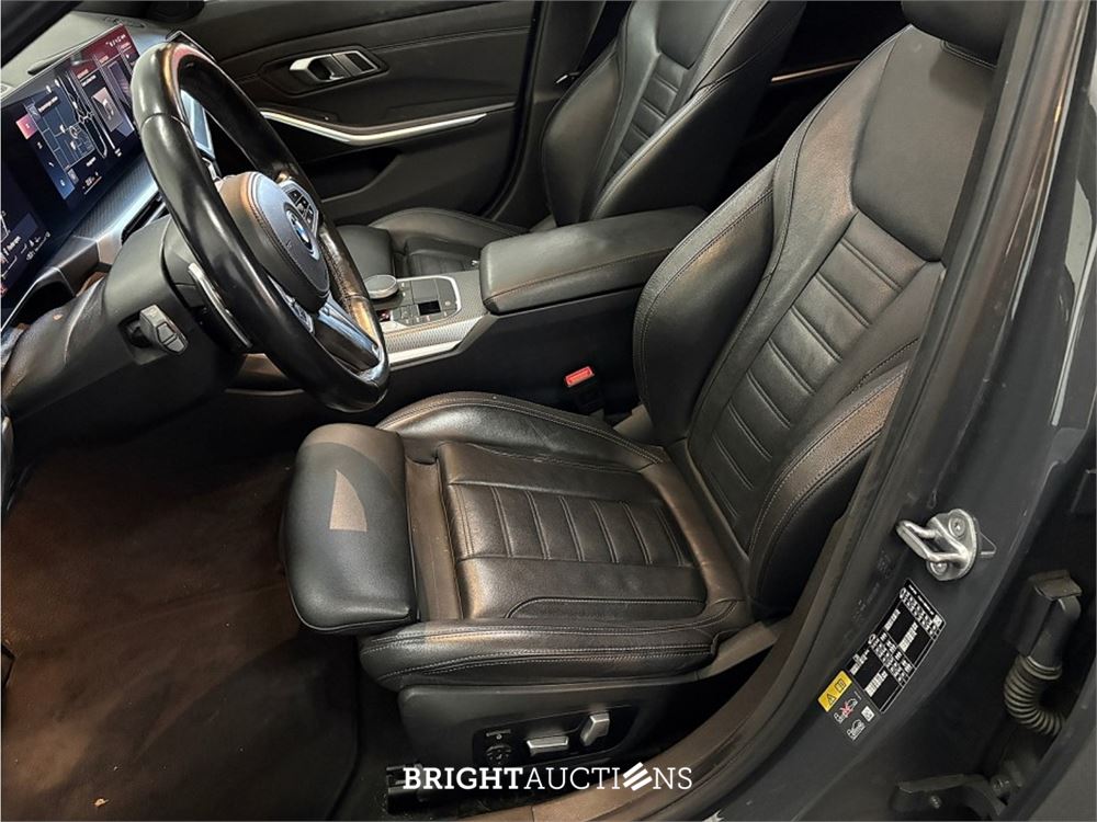 BMW 320e Touring M Sport 272pk 2022 (Origineel-NL) 3-Serie, R-267-NT