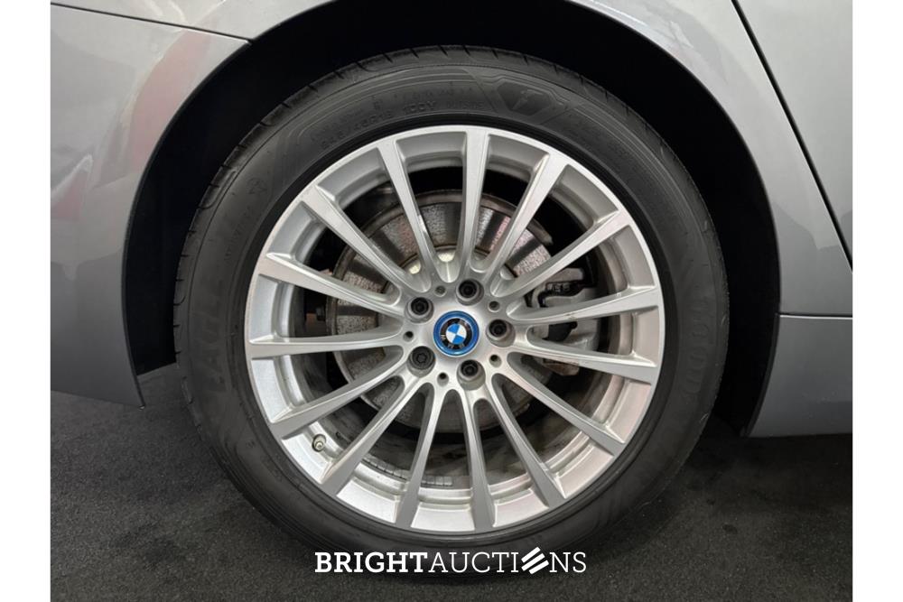 BMW 530e Business Edition Plus 292pk 2023 (Origineel-NL) 5-Serie, T-498-JN