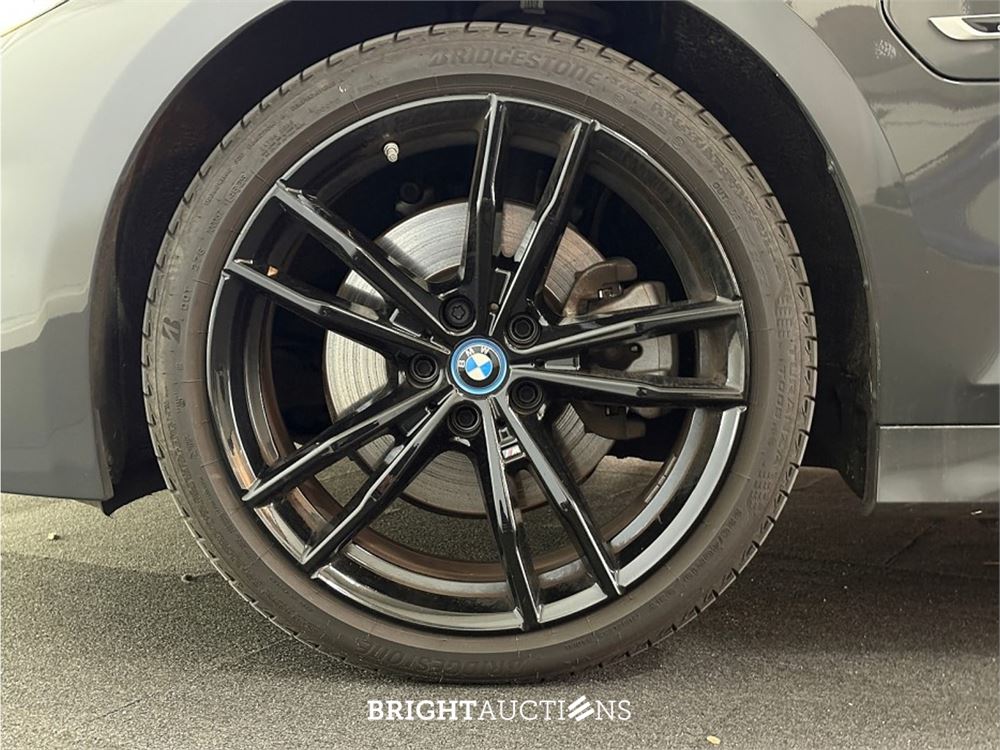 BMW 320e Touring M Sport 272pk 2022 (Origineel-NL) 3-Serie, R-267-NT