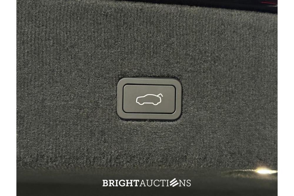 Lotus Eletre EDS 450 4WD 112 kWh 612pk 2023 (Origineel-NL), X-319-JJ