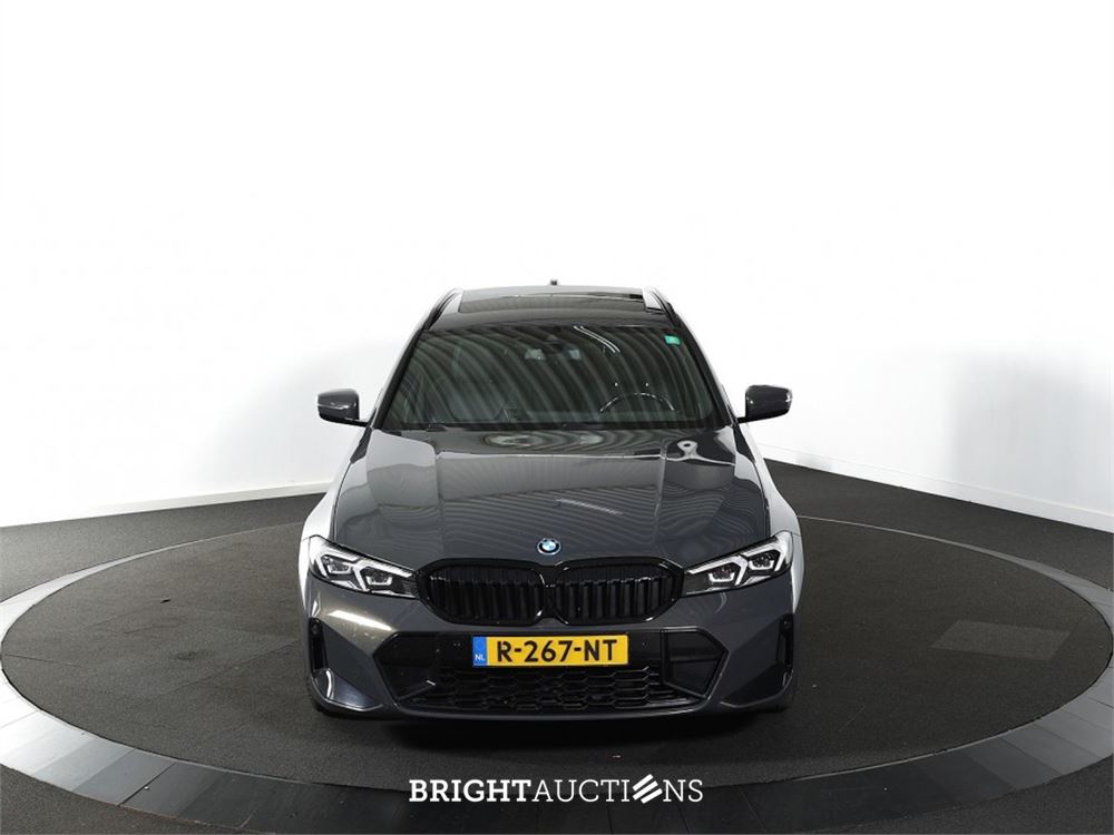 BMW 320e Touring M Sport 272pk 2022 (Origineel-NL) 3-Serie, R-267-NT