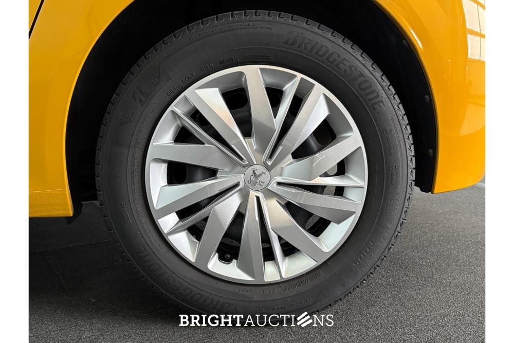 Peugeot 208 Like 1.2 PureTech 74pk 2022 (Origineel-NL), P-876-FX