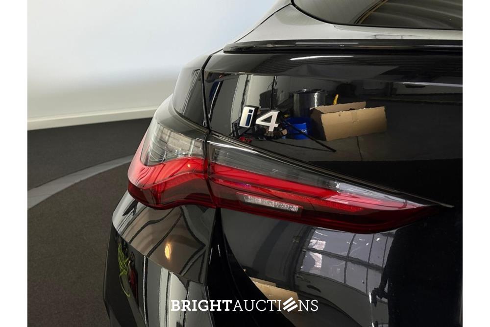 BMW i4 eDrive40 High Executive 84 kWh 340pk 2022 (Origineel-NL), P-888-HD