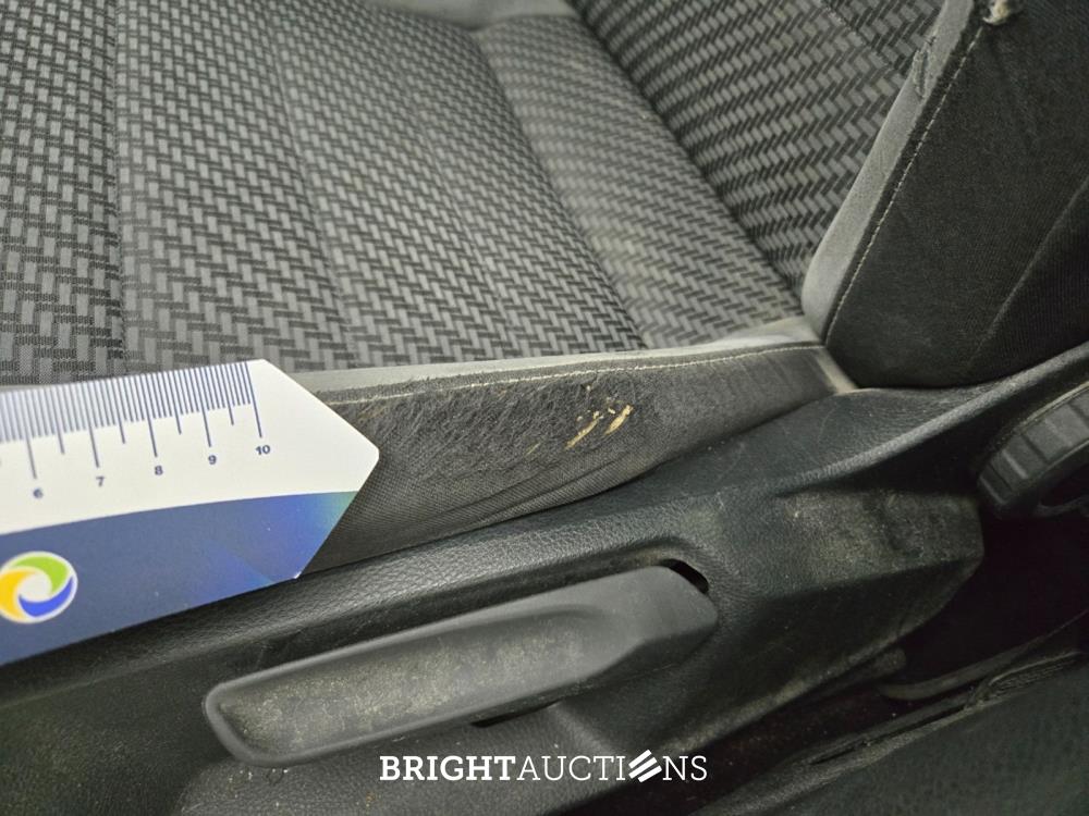 Volkswagen Golf Highline Business R 1.5 TSI 150pk 2019 (Origineel-NL), XG-637-X