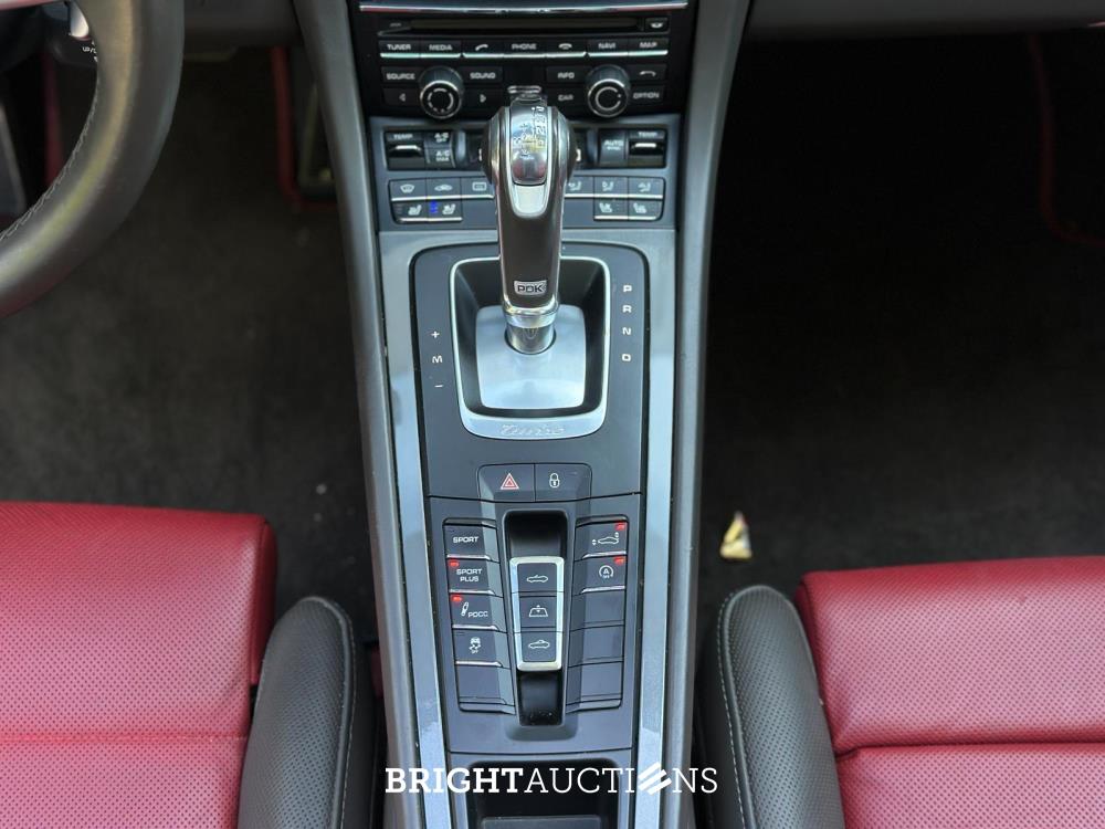 Porsche 911 991 Turbo S 3.8 6-cilinder Cabrio 560pk 2014 (Origineel-NL), NL-kenteken