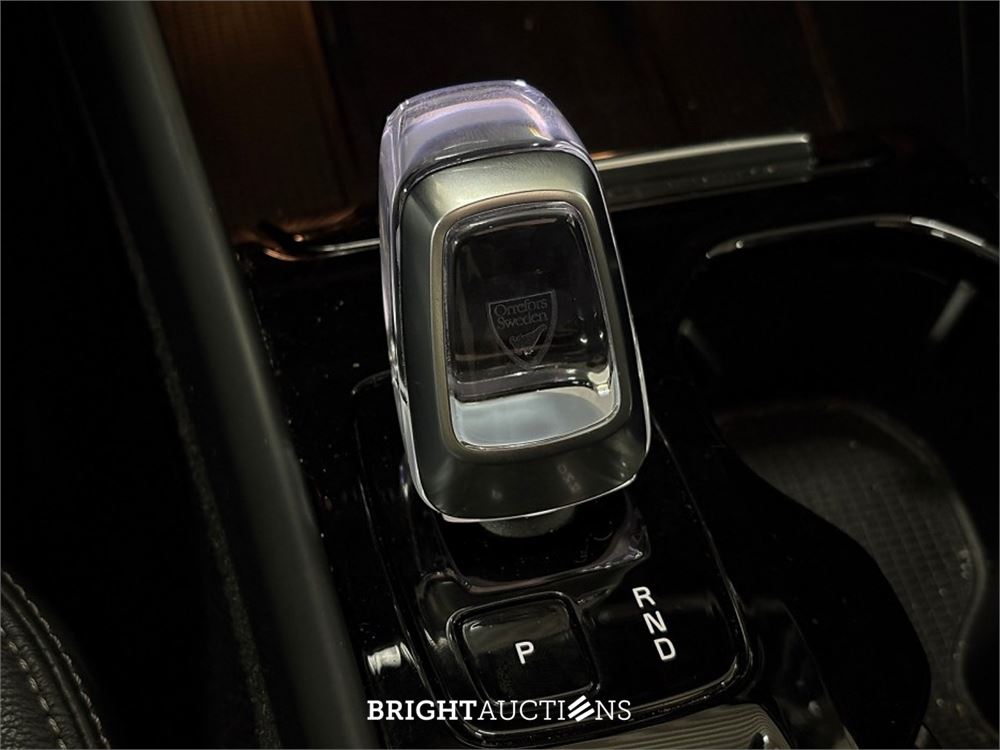Volvo XC40 T4 Plug-in Hybrid Ultimate Bright 1.5 211pk 2022 (Origineel-NL), R-982-ND