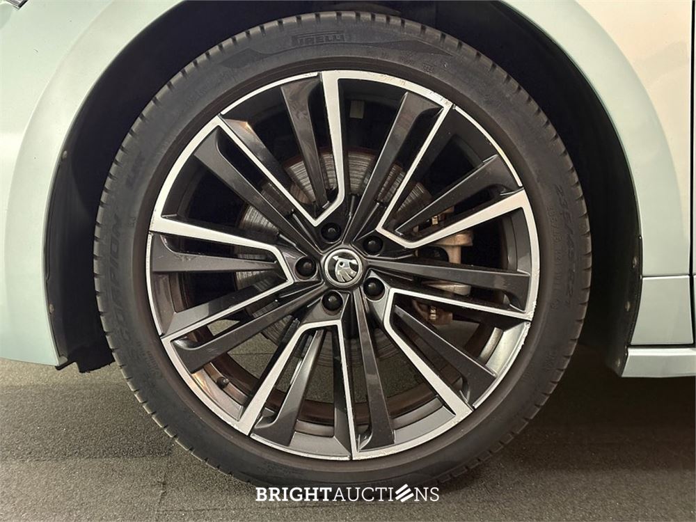 Škoda Enyaq 60 Founders Edition Silver 2021 (Origineel-NL), N-951-LB