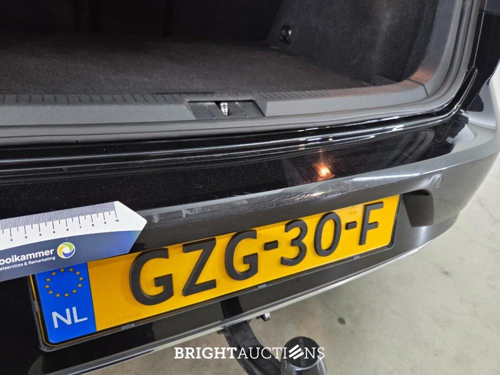 Volkswagen Golf Highline Business R 1.5 TSI 150pk 2017, GZG-30-F