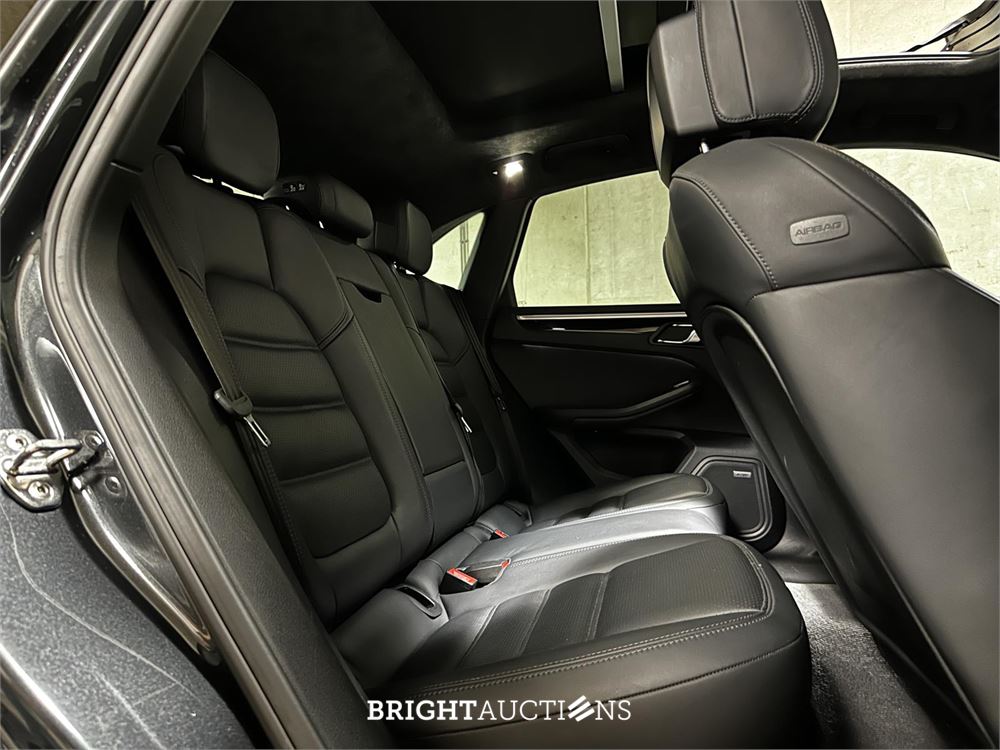 Porsche Macan Turbo 2.9 V6 441pk 2020, J-177-TT