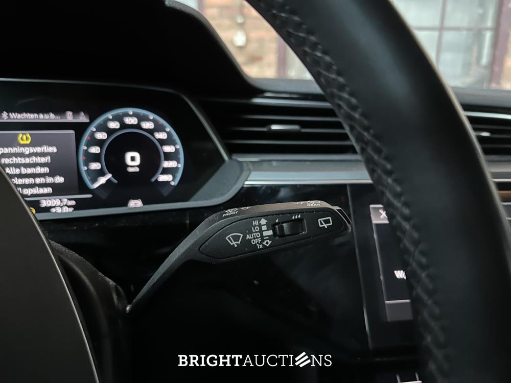 Audi e-tron 55 quattro Business edition 95 kWh 408pk 2020 (Origineel-NL+1e eigenaar), K-611-KJ