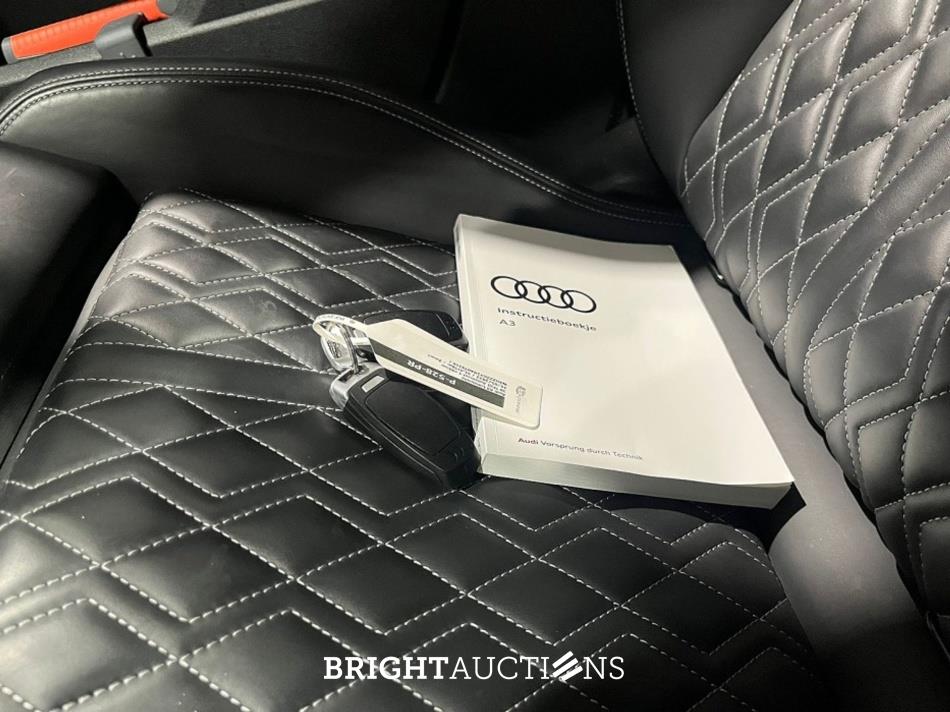 Audi A3 Limousine 30 S edition TFSI 110pk 2022 (Origineel-NL), P-528-PR