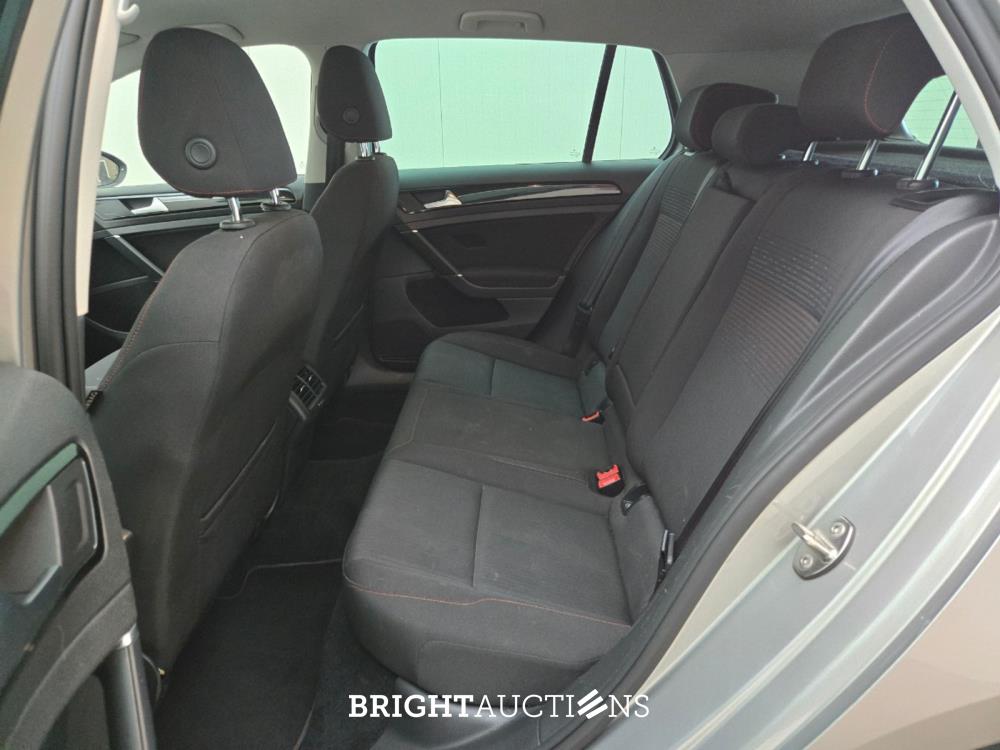 Volkswagen Golf Comfortline Business 1.0 TSI 110pk 2018, R-198-BK