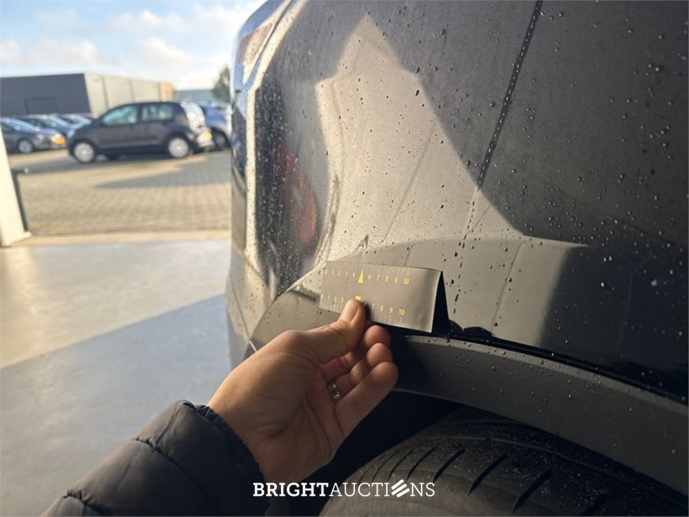 Tesla Model Y RWD 58 kWh 2022 (Origineel-NL), R-194-TR