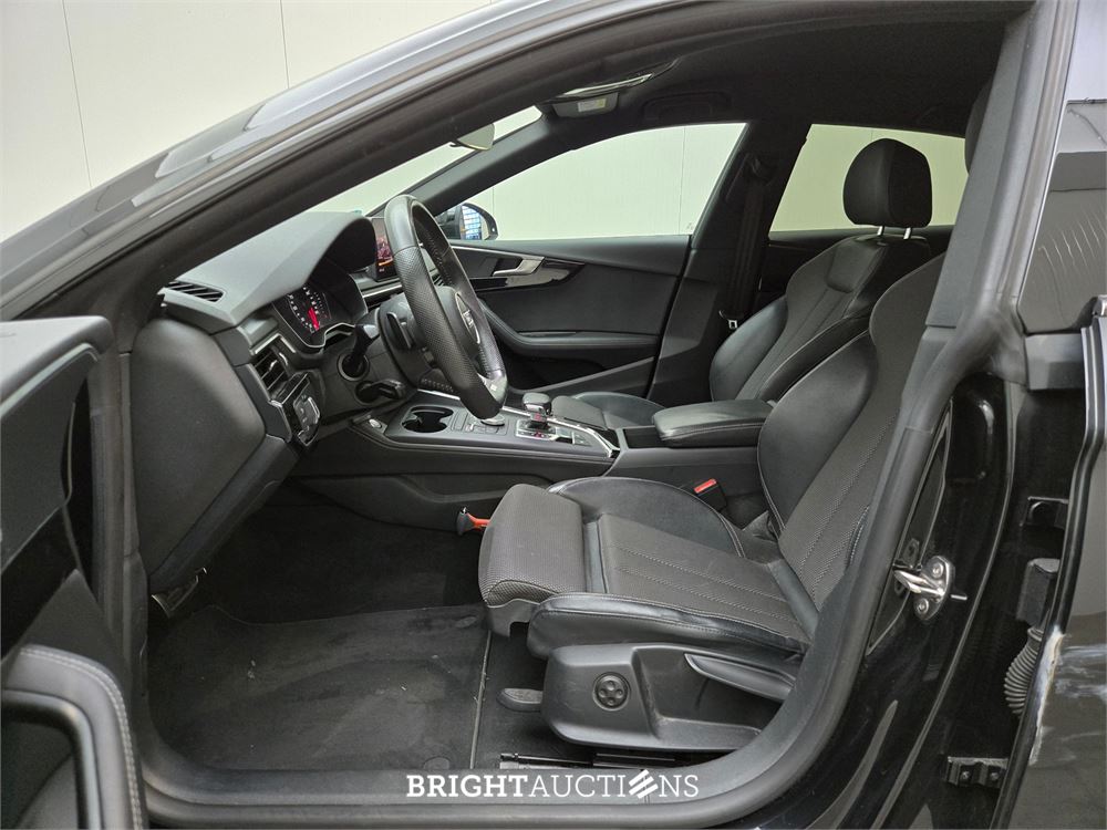 Audi A5 Sportback 35 Sport S-Line black edition TFSI 150pk 2020 (Origineel-NL), H-486-PB
