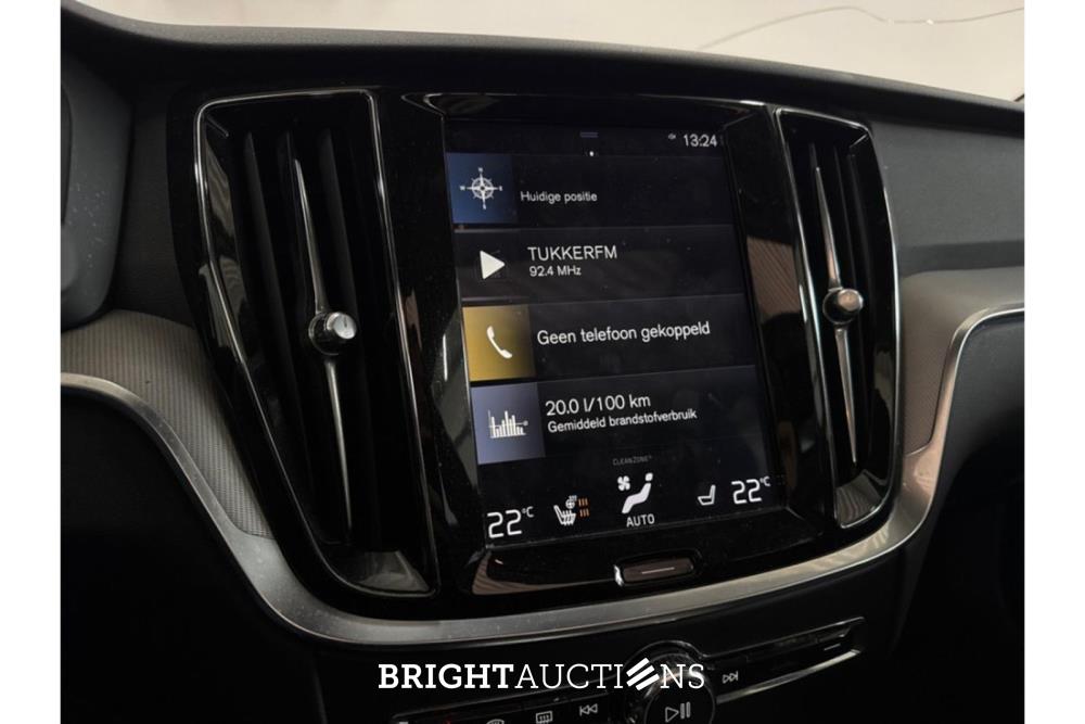 Volvo V60 Cross Country Pro 2.0 AWD 190pk 2020 (Origineel-NL), G-715-ZL