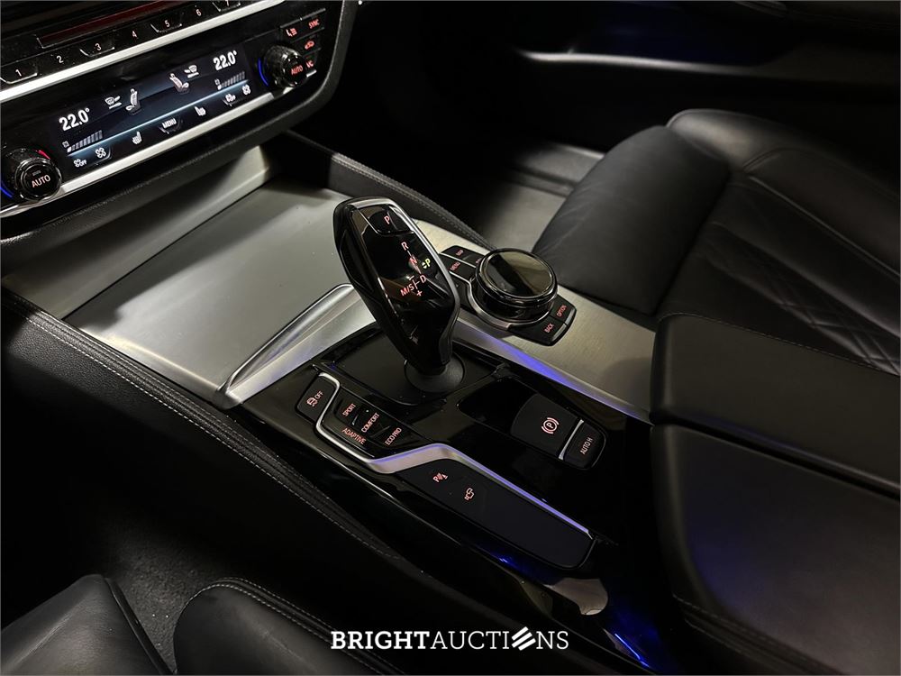 BMW M550i xDrive High Executive 462pk 2018 5-serie, KKP-44-R