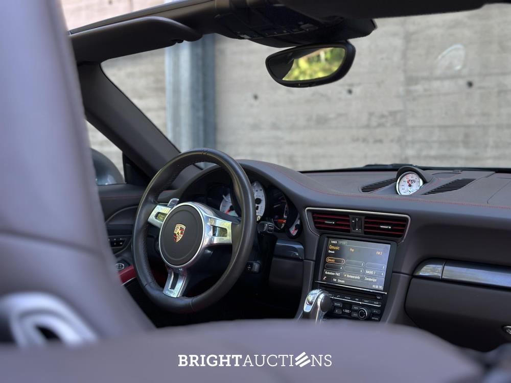 Porsche 911 991 Turbo S 3.8 6-cilinder Cabrio 560pk 2014 (Origineel-NL), NL-kenteken