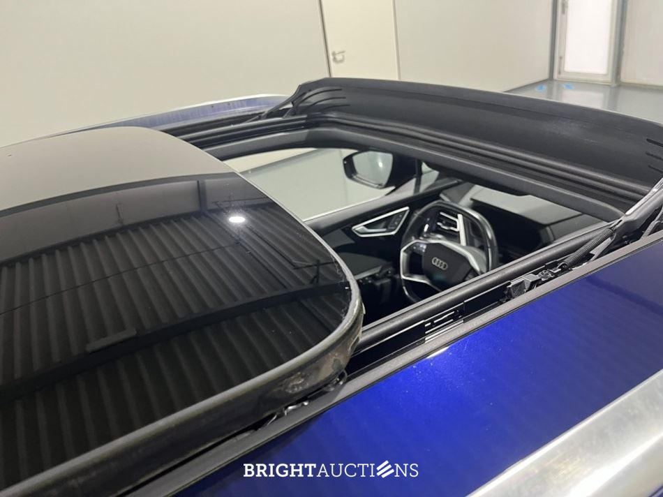 Audi Q4 e-tron 40 Launch edition Advanced Plus 77 kWh 204pk 2021 (Origineel-NL), N-884-PK