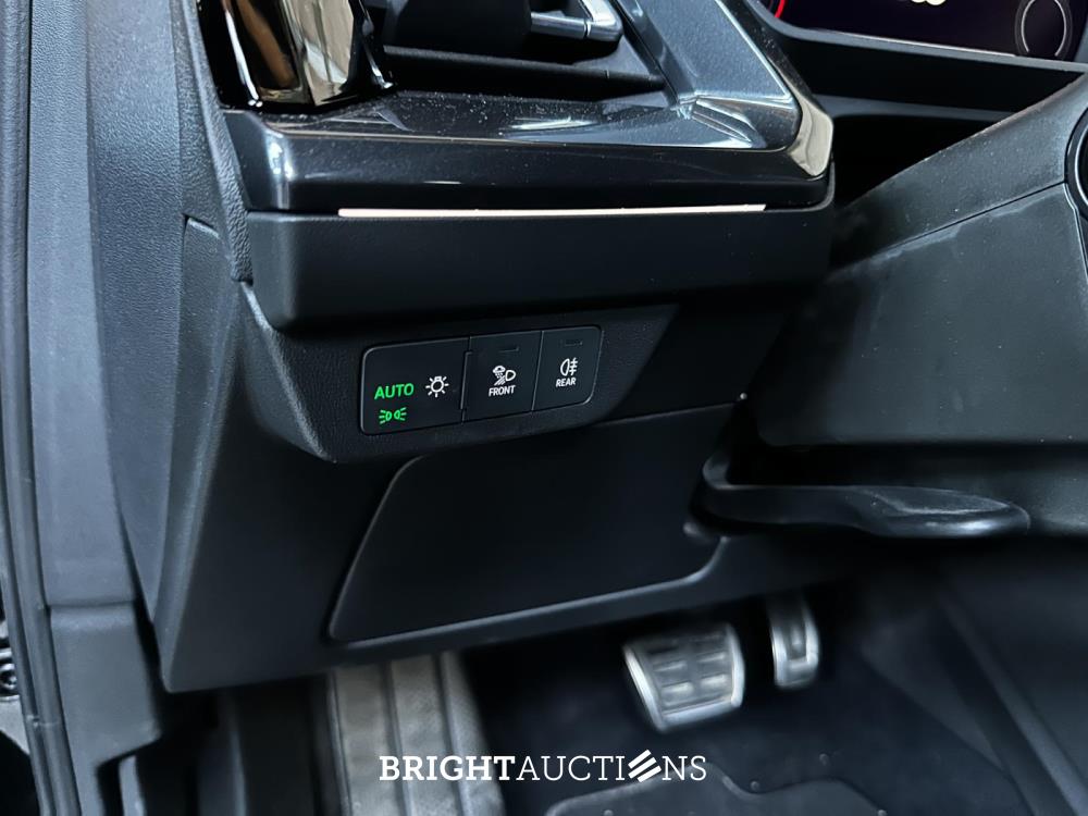 Audi Q4 e-tron 50 quattro Launch edition S Competition 77 kWh 299pk 2022 (Origineel-NL+1e eigenaar), P-122-GB 