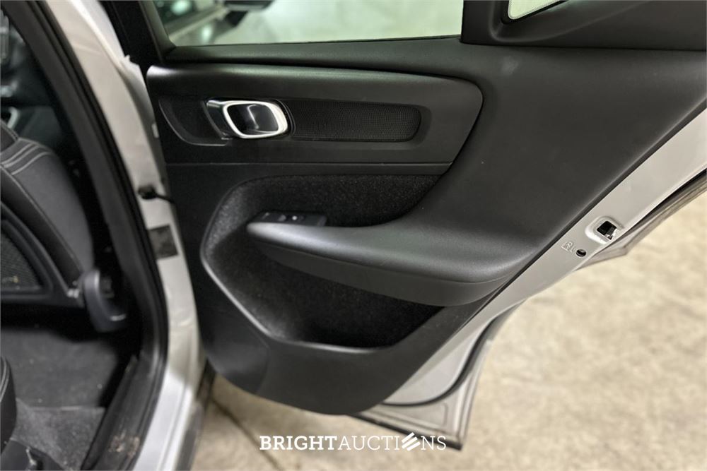 Volvo XC40 1.5 T3 Momentum 156pk 2018 (Origineel-NL), TS-939-D