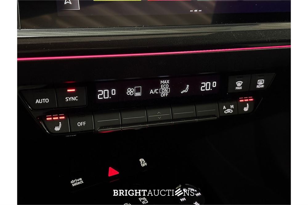 Audi Q4 50 S edition Quattro 77 kWh 2021 (Origineel-NL), N-596-SR