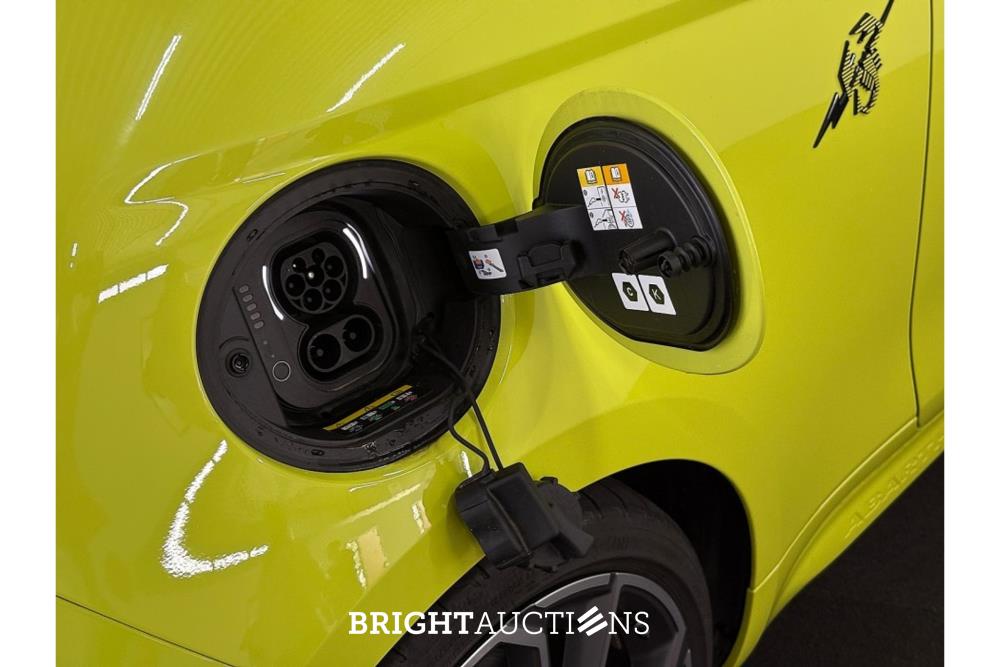 Fiat 500C Abarth Turismo 42 kWh 155pk 2025 (Origineel-NL), HSZ-26-J