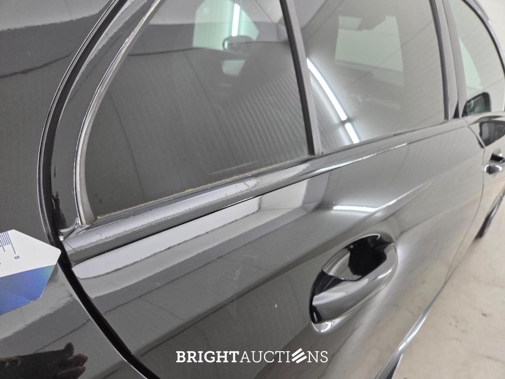 Mercedes-Benz A 180 Business Solution AMG 136pk 2019 A-klasse, Z-776-DL