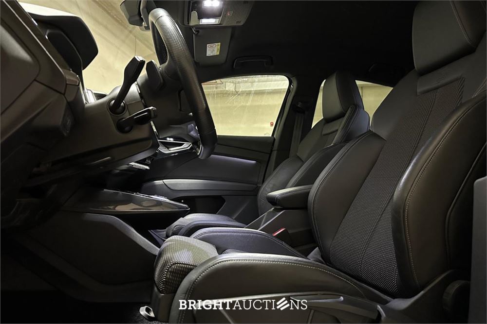 Audi Q4 Sportback e-tron 40 Launch edition S Competition 77 kWh 204pk 2021 (Origineel-NL), N-622-TH