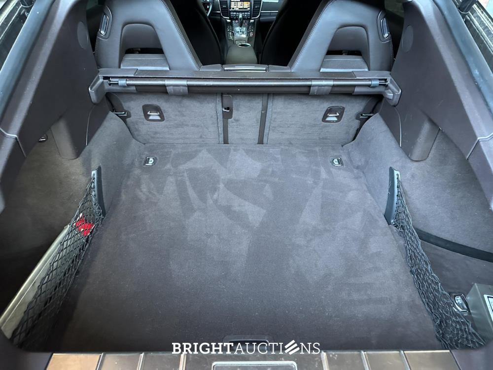 Porsche Panamera Turbo 4.8 V8 500pk 2009 Sport-Chrono, N-110-LT