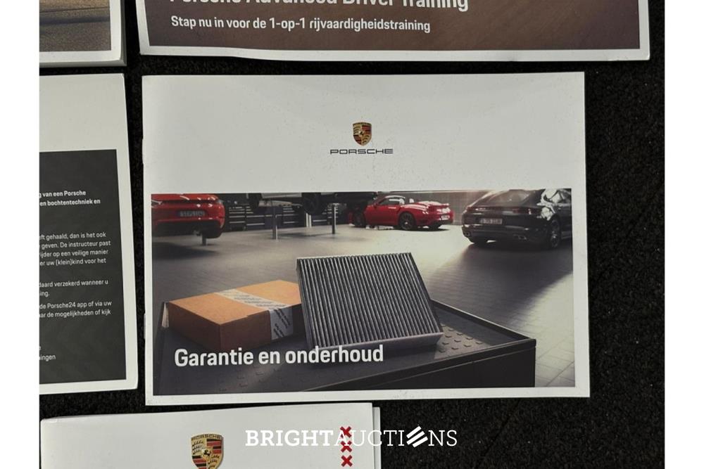 Porsche Taycan GTS 93 kWh 517pk 2023 (Origineel-NL), S-120-KG