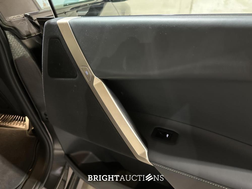 BMW iX xDrive40 Executive 77 kWh 326pk 2023 (Origineel-NL), T-756-HD