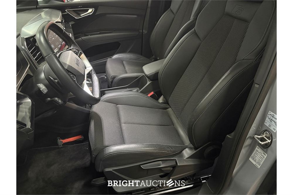 Audi Q4 40 S edition 77 kWh 2022 (Origineel-NL), R-245-LF