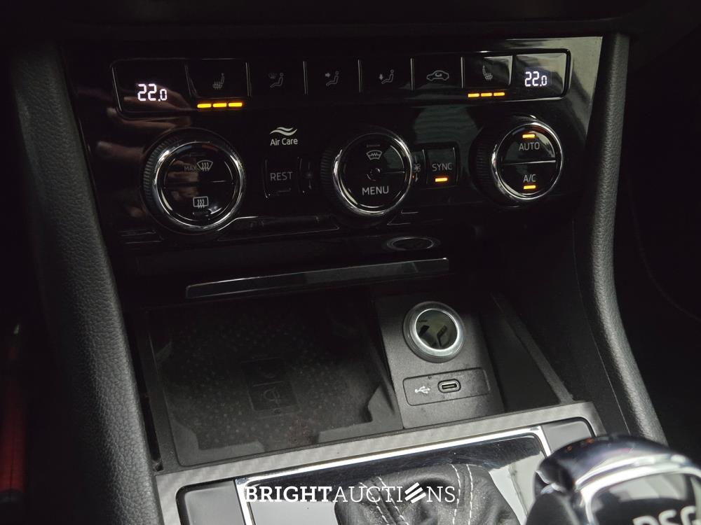 Škoda Superb Combi iV Sportline Business 1.4 TSI 272pk 2021 (Origineel-NL), N-498-TH