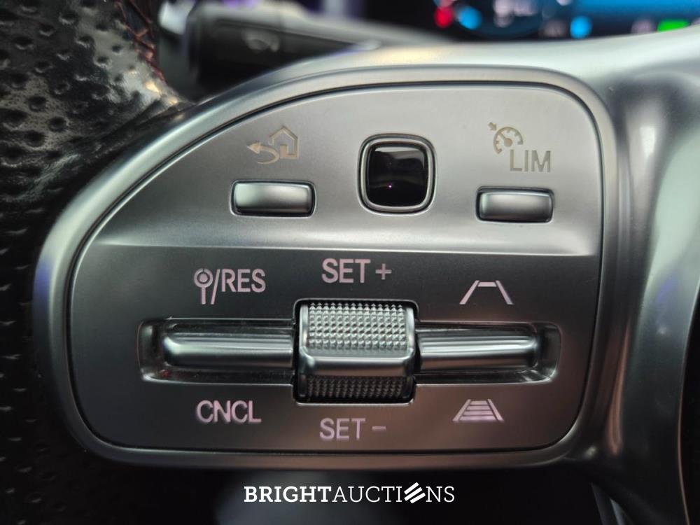 Mercedes-Benz A-klasse 250 e Business Solution AMG Limited 160 pk 2021, N-044-HS