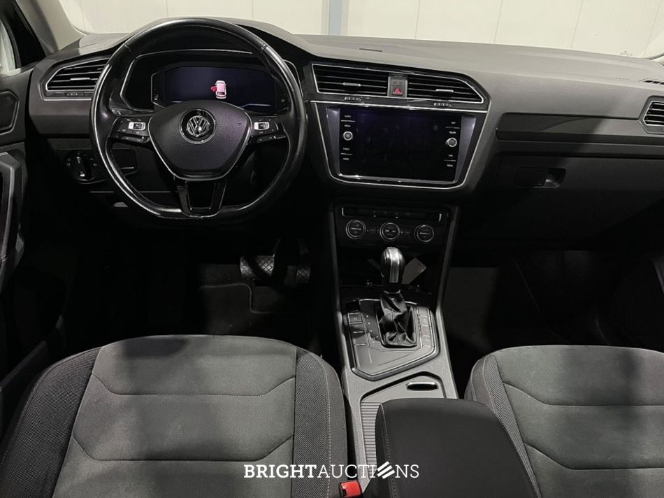 Volkswagen Tiguan ACT Highline 1.5 TSI 150pk 2020 (Origineel-NL), J-230-BK