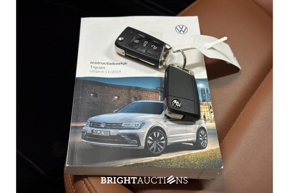 Volkswagen Tiguan ACT Highline Business R 1.5 TSI 150pk 2020 (Origineel-NL), H-070-NT