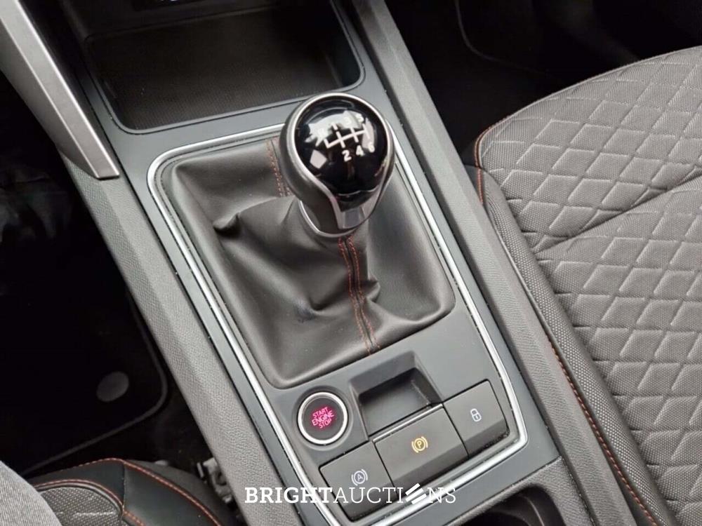 SEAT Leon FR ST Business Intense 1.0 TSI 110pk 2022 (Origineel-NL), R-319-NB