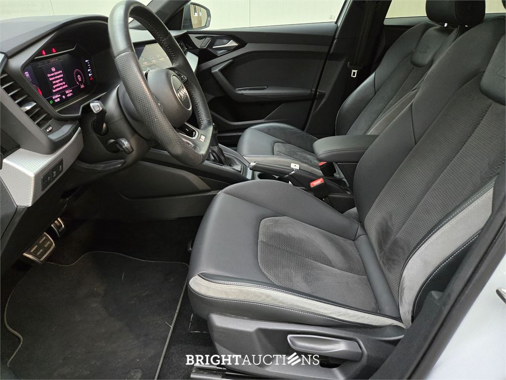 Audi A1 citycarver 30 epic TFSI 116pk 2019, X-200-BG