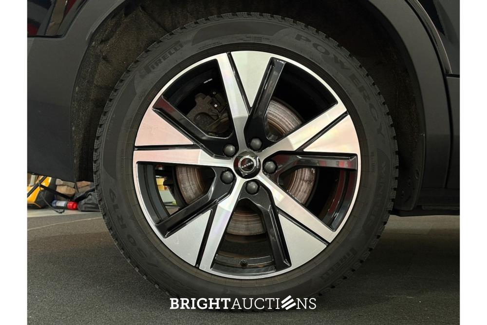 Volvo XC40 Recharge P8 R-Design AWD 408pk 2021 (Origineel-NL), L-682-DV