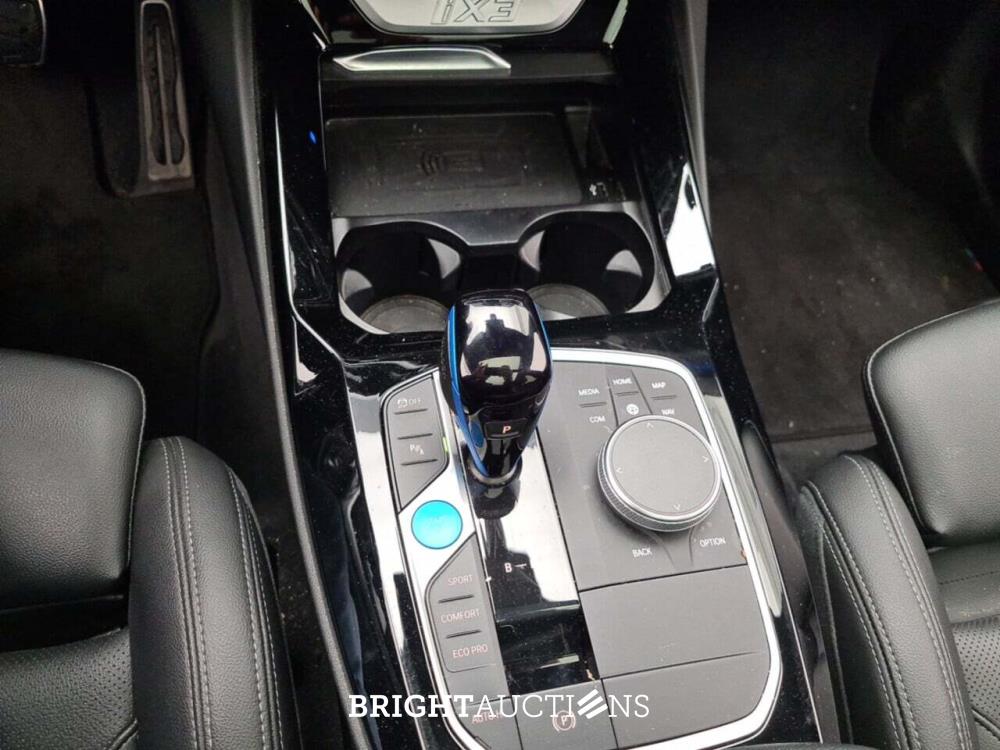 BMW iX3 Executive M Sport 286pk 2023 (Origineel-NL) iX, S-230-GJ