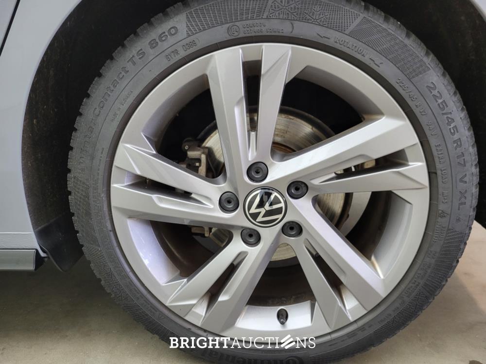 Volkswagen Golf eTSI R-Line 1.5 150pk 2020, L-081-FK