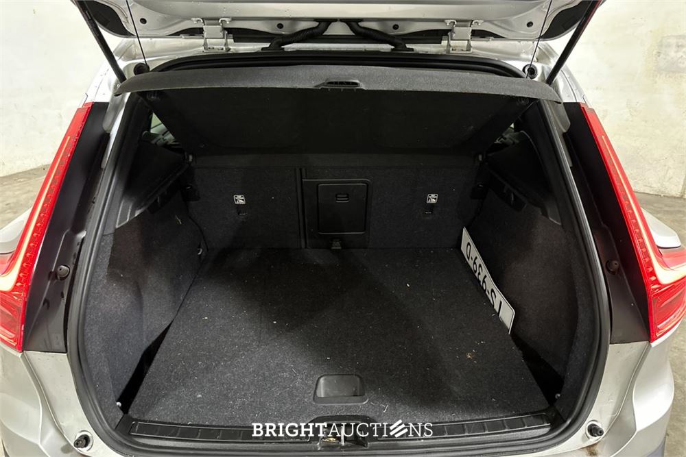 Volvo XC40 1.5 T3 Momentum 156pk 2018 (Origineel-NL), TS-939-D
