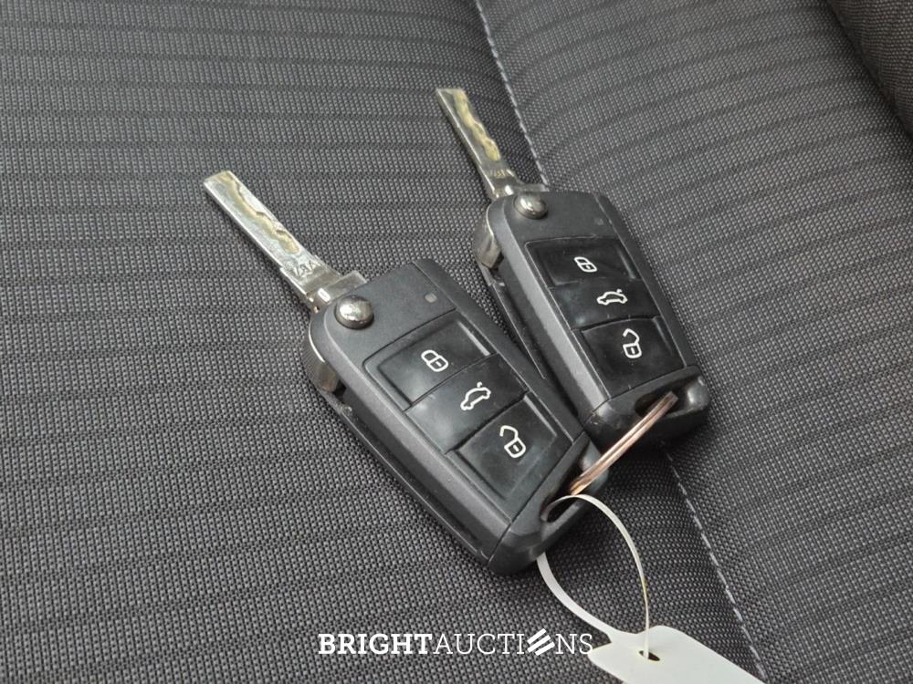 Volkswagen Golf Highline Business R 1.5 TSI 150pk 2017, GZG-30-F