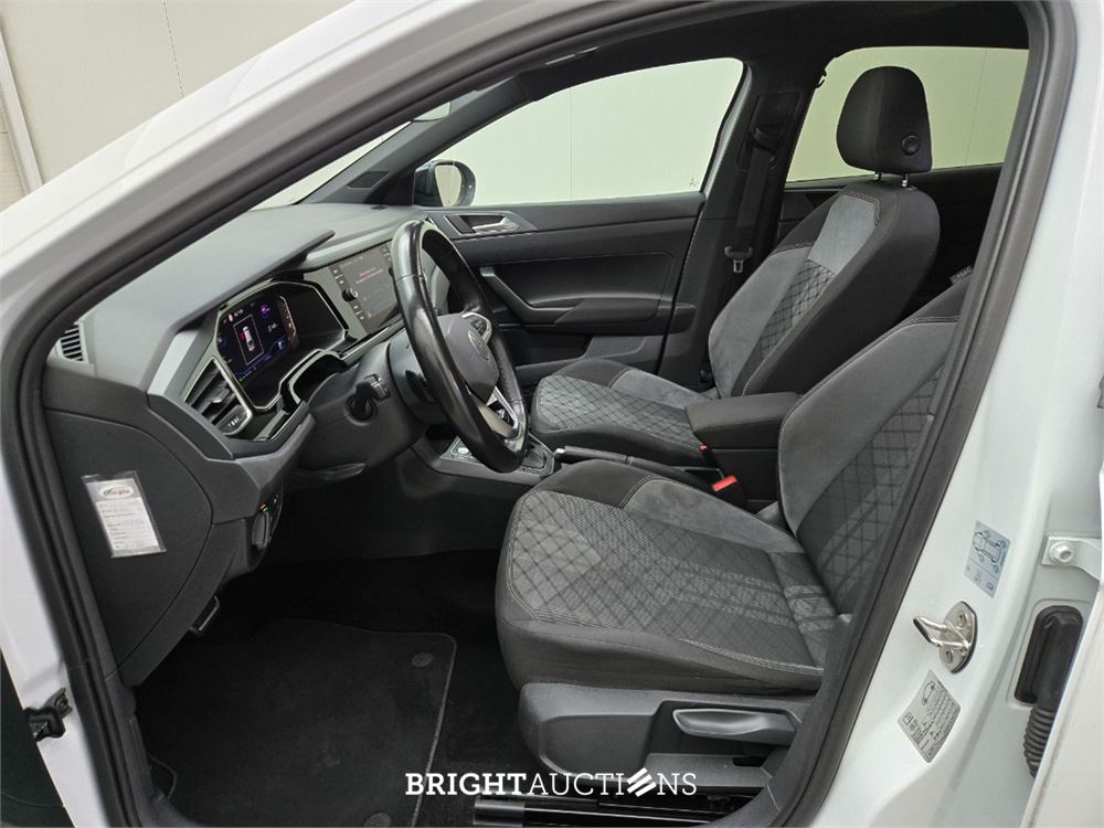 Volkswagen Taigo R-Line Business 1.0 TSI 110pk 2022, X-928-KN