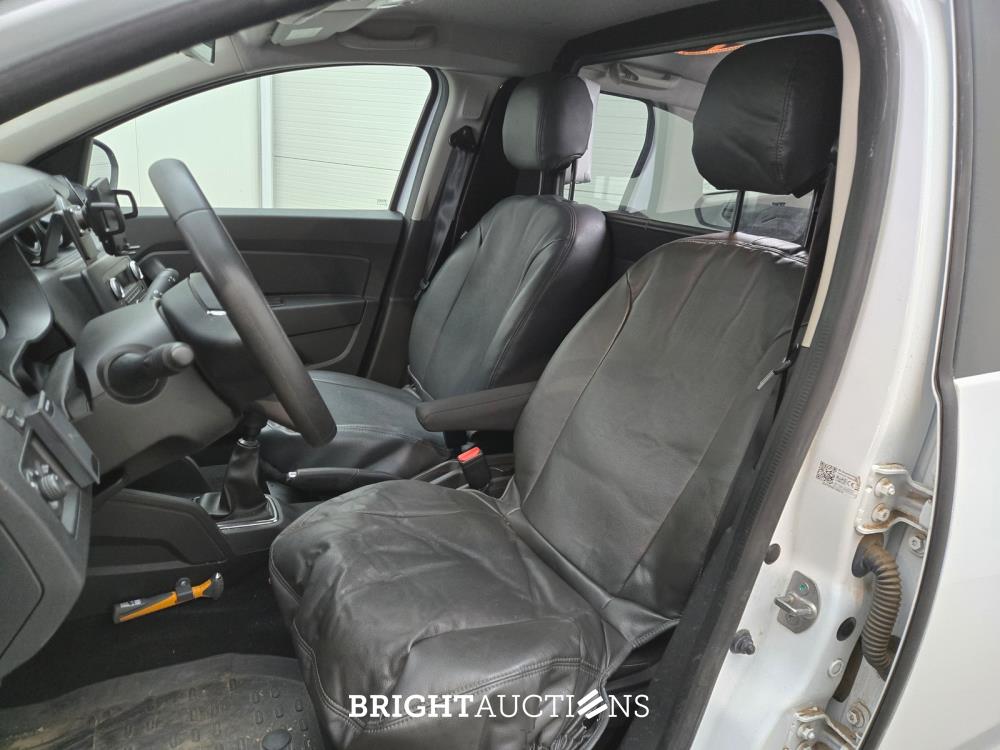 Dacia Duster SCe Comfort 1.6 114pk 2019 (Origineel-NL), XT-931-R