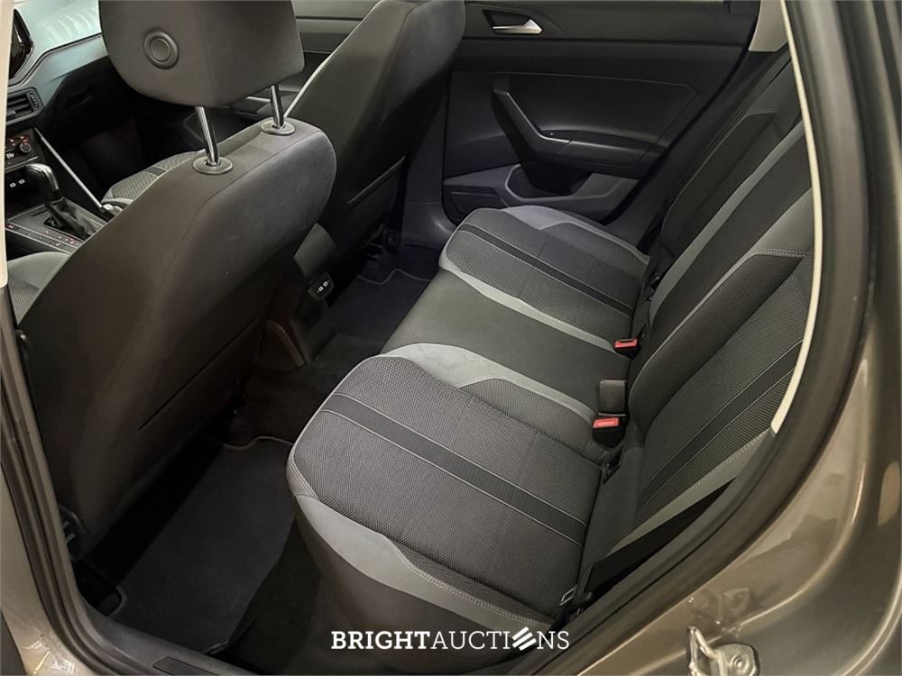 Volkswagen Polo Highline R Panodak 1.0 TSI 95pk 2021 (Origineel-NL), L-132-XK