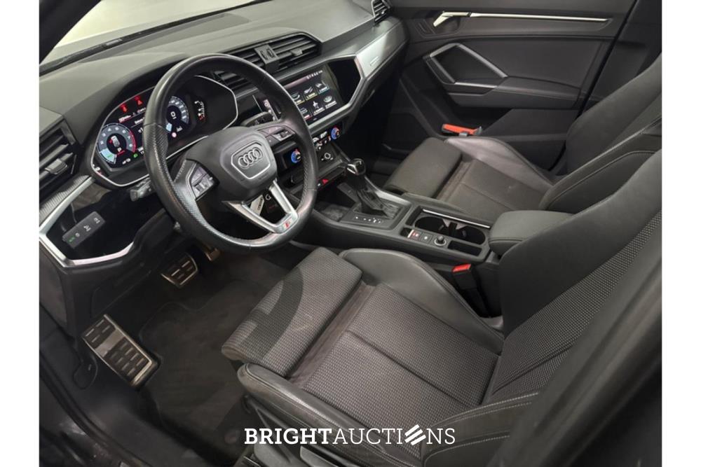 Audi Q3 45 e S Edition TFSI 266pk 2022 (Origineel-NL), P-122-PB