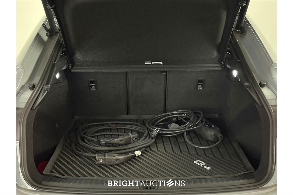 Audi Q4 50 S edition Quattro 77 kWh 2021 (Origineel-NL), N-596-SR